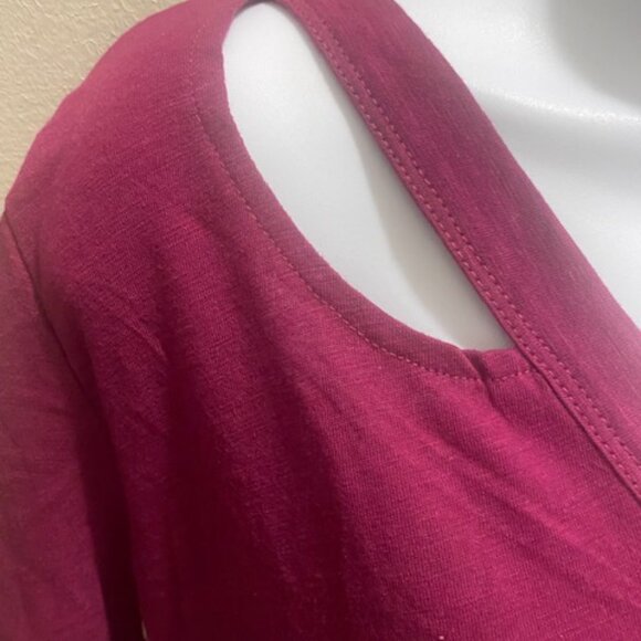 JB PLS CUTOUT V MAGENTA PURPLE Size: 3X Color: MAGENTA PURPLE - Picture 4 of 6